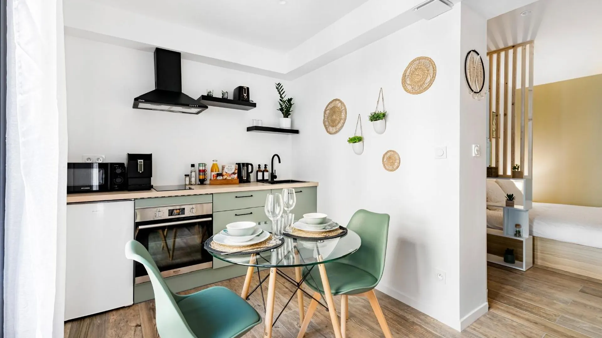 Green Haven Studio Spacieux & Nature Apartment Saint-Etienne  France